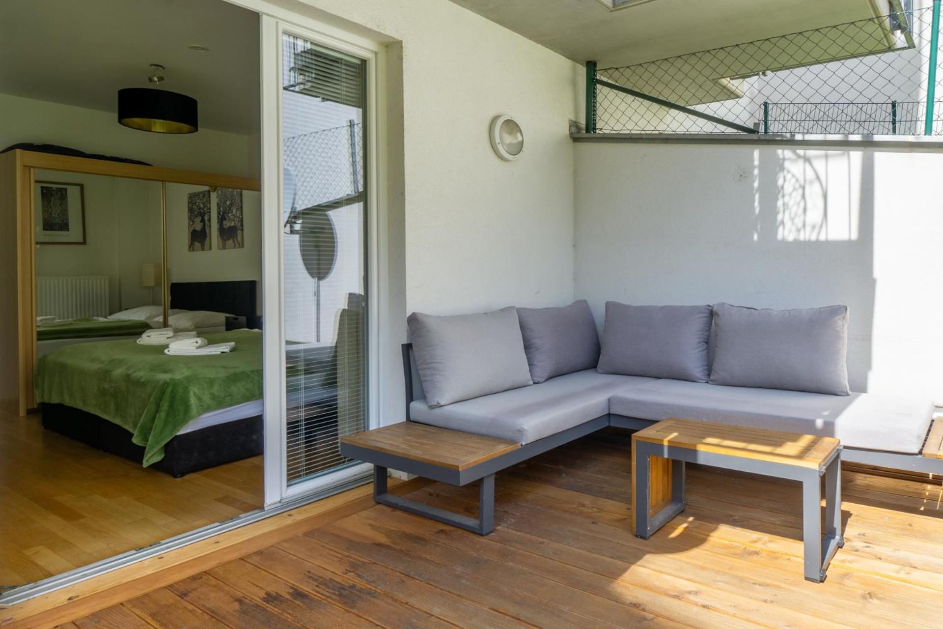 Apartment With Garden Close To Stadthalle, Westbahnhof Bécs Kültér fotó