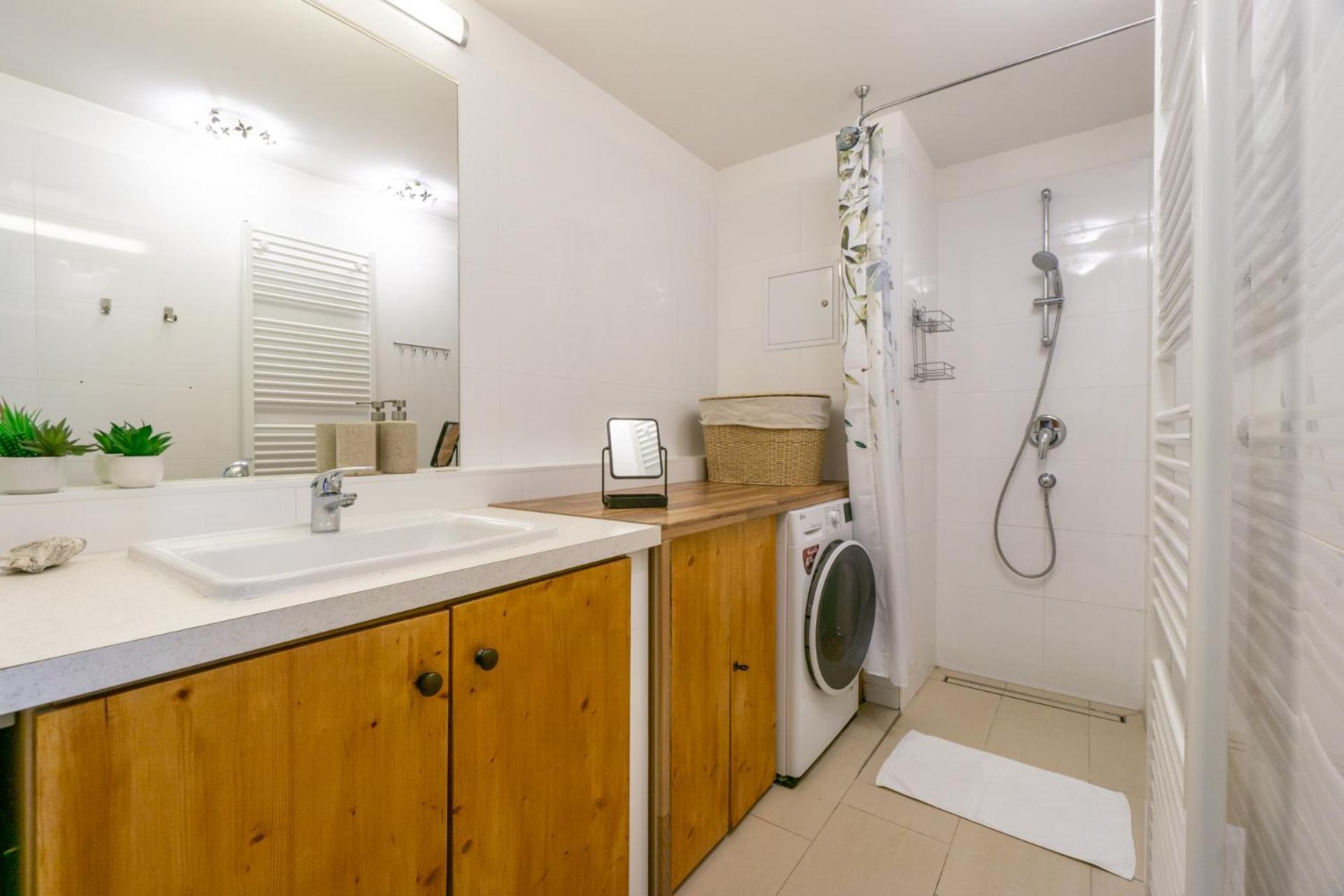 Apartment With Garden Close To Stadthalle, Westbahnhof Bécs Kültér fotó